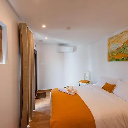 Gamboas Place Bed & Breakfast