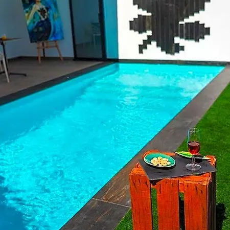 Gamboas Place Bed & Breakfast