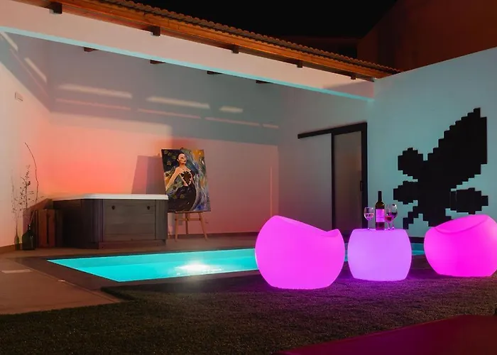 Gamboas Place Bed & Breakfast Olhalvo