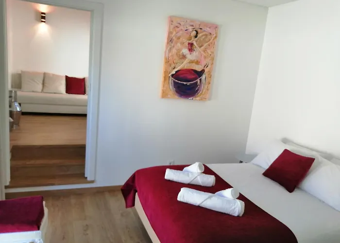 Gamboas Place 3*